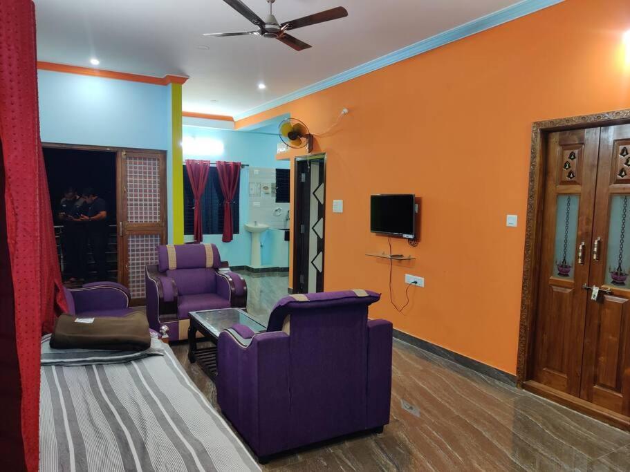 Fully Furnished 3Bhk Call-8O882-37972 Villa Mysore Exteriör bild